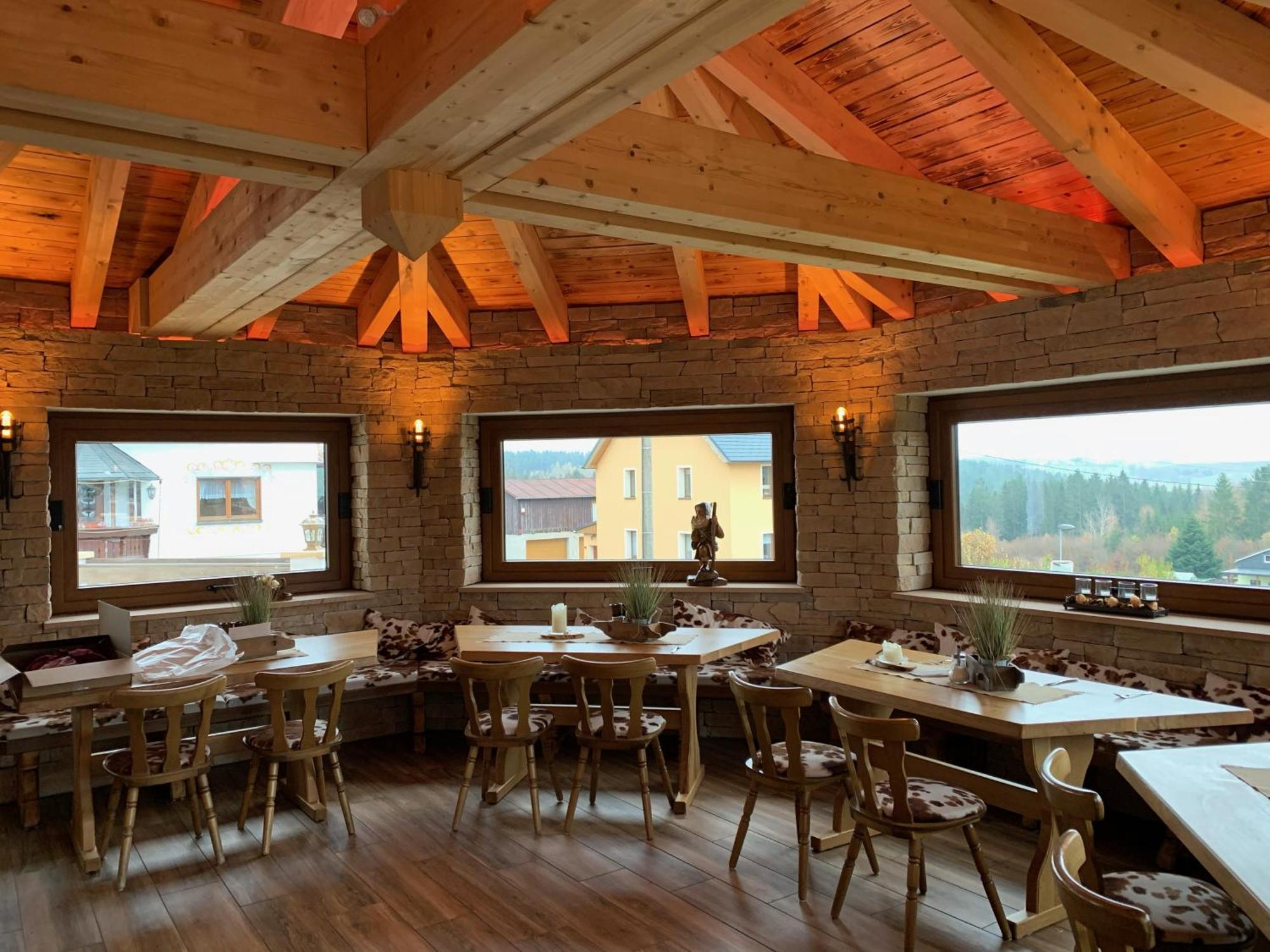 Hotel Alpenhof Markneukirchen Экстерьер фото