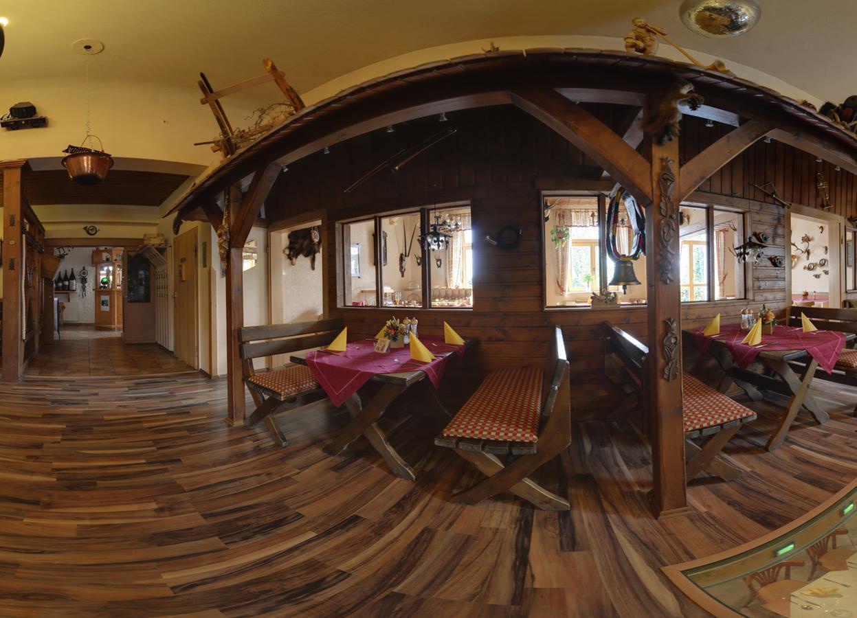 Hotel Alpenhof Markneukirchen Экстерьер фото
